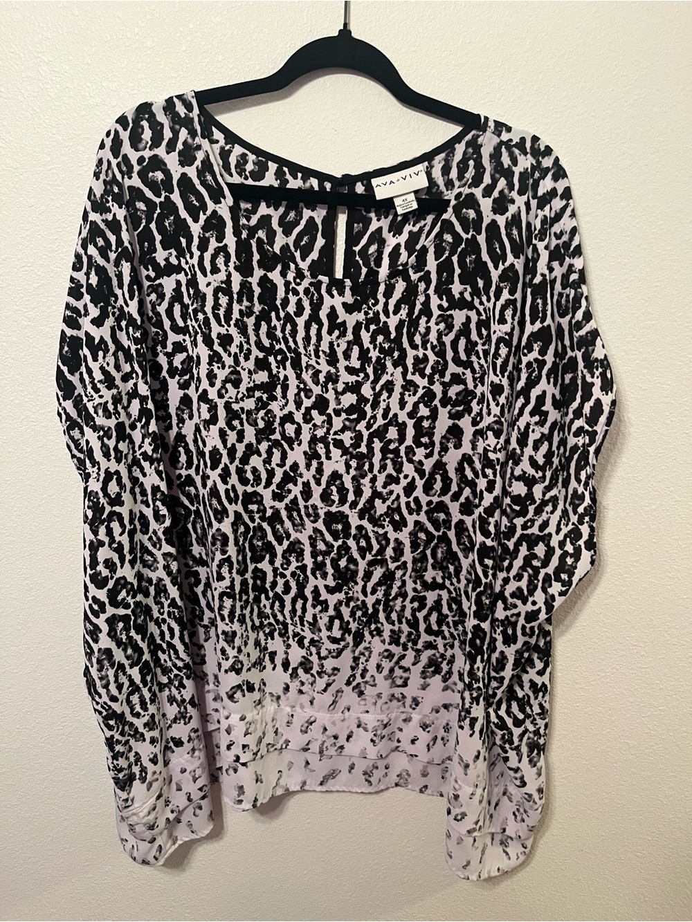 AVA & VIV Black and White Leopard Print Women's Blouse - Size: 4X
